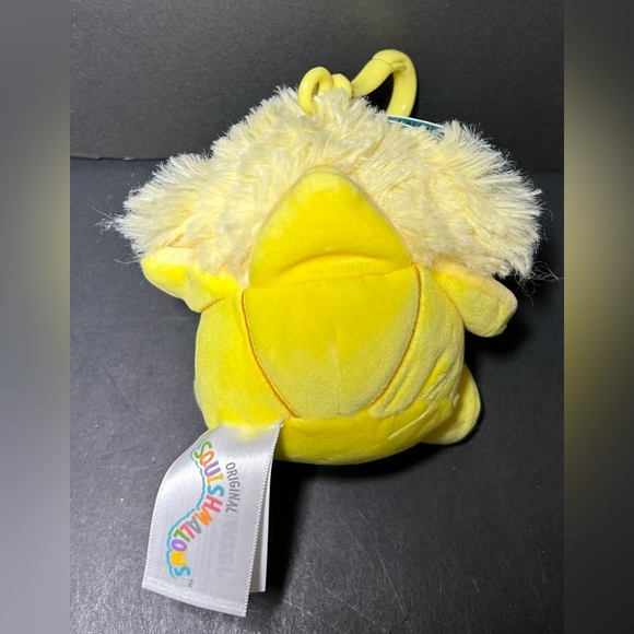 Nomi the Banana Bigfoot Clip Squishmallow - Picture 2 of 3